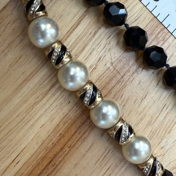 Vintage D.S.C. Swarovski Black Faceted Bead Necklace W/ Gold-Tone & Pearl Accent - Picture 13 of 16